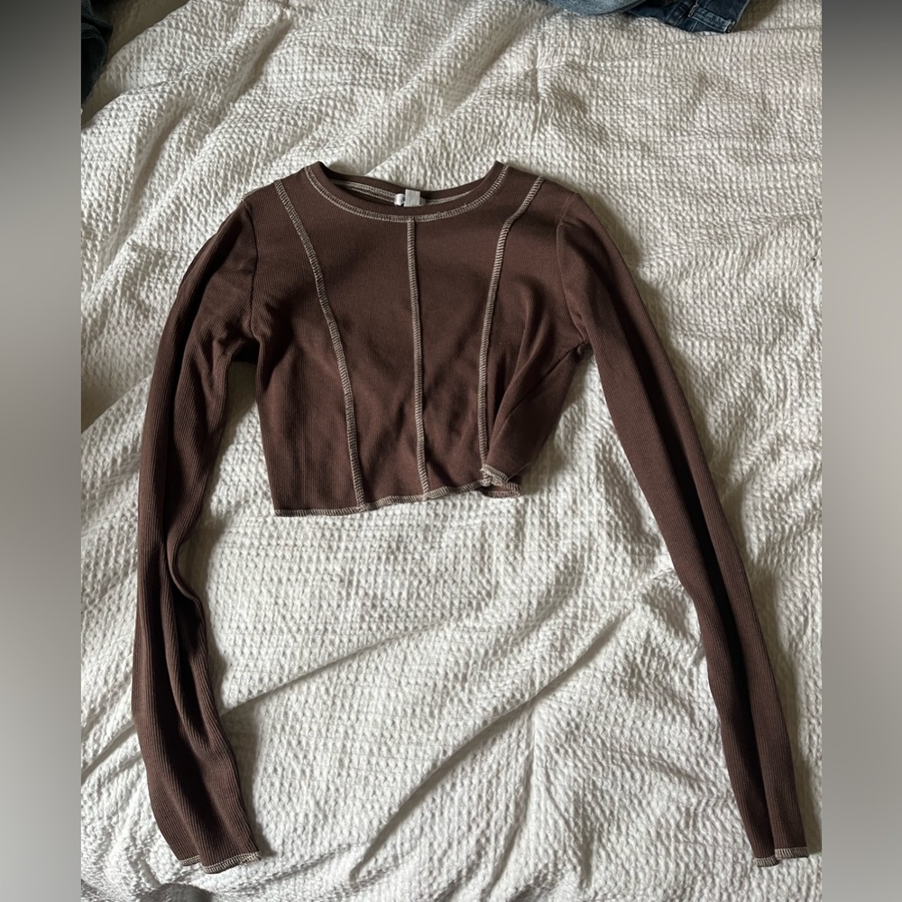 🥰Brown Long-sleeve GARAGE Top🥰